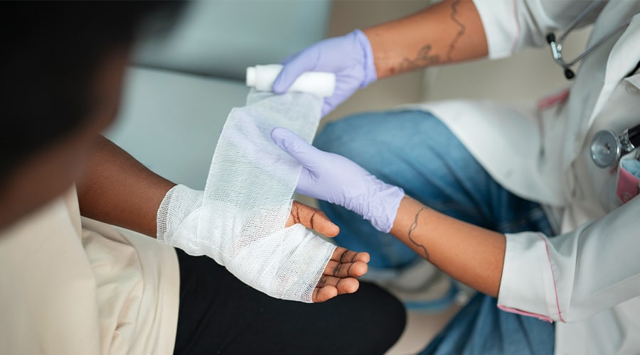 پانسمان در منزل در شمال تهران