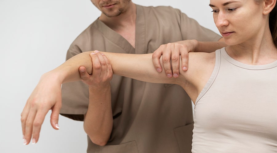 فیزیوتراپی آرنج در منزل